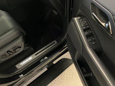 صورة 26 لـ 2025 Lexus GX