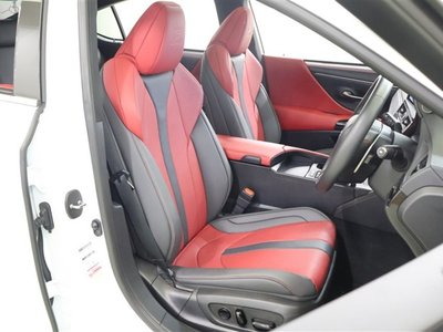 2023 Lexus ES thumbnail 31
