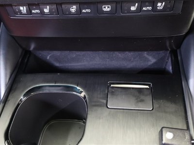 2023 Lexus ES thumbnail 18