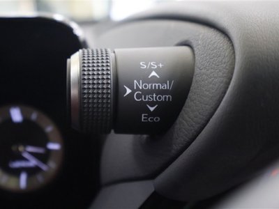 2023 Lexus ES thumbnail 25