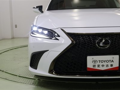 2023 Lexus ES photo 11