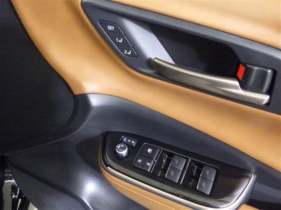 2025 Toyota CROWN ESTATE photo 11