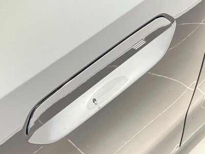 2026 BMW IX1 thumbnail 18