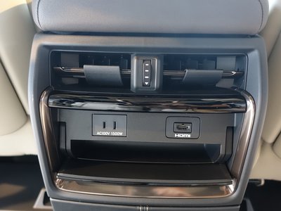 2024 Toyota ALPHARD — фото 33