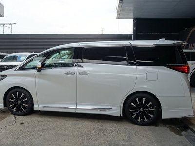 2024 Toyota ALPHARD — фото 4