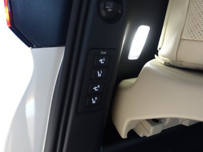 2024 Toyota ALPHARD — фото 32