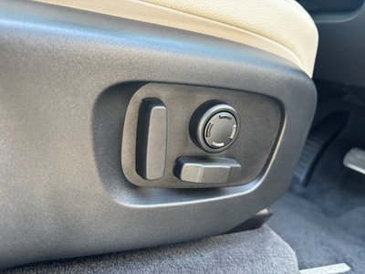 2023 LAND Rover RANGE ROVER VELAR thumbnail 61