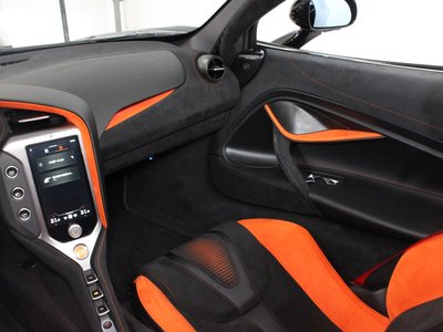 2025 Mclaren 750S SPIDER 照片 39