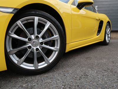 2018 Porsche 718 photo 3