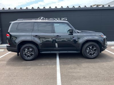 2025 Lexus GX photo 3