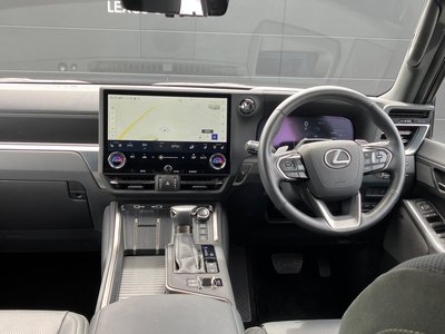 2025 Lexus GX photo 7