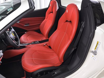 صورة 5 لـ 2022 Ferrari F8 SPIDER