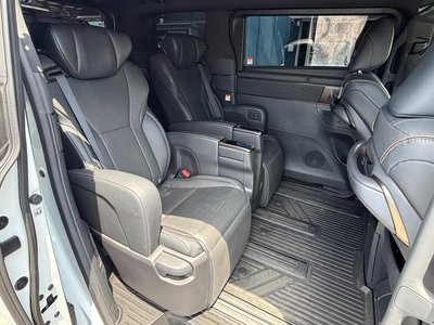 2024 Toyota ALPHARD — фото 18