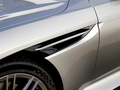 2025 Aston Martin DB12 缩略图 25