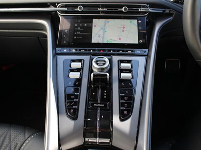 2025 Aston Martin DB12 缩略图 19