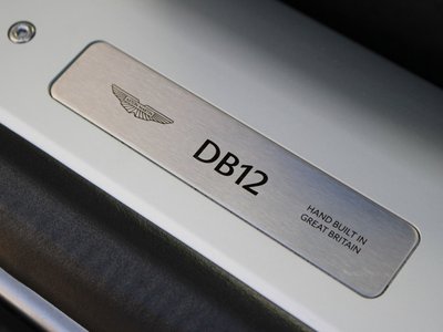 2025 Aston Martin DB12 缩略图 11