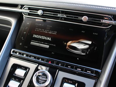 2025 Aston Martin DB12 缩略图 20