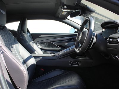 2025 Aston Martin DB12 缩略图 4