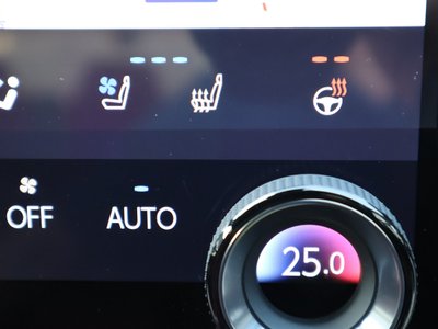 2024 Lexus NX thumbnail 35