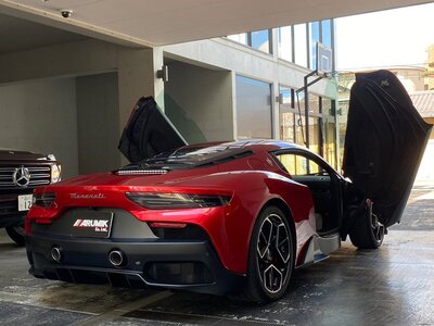 صورة 9 لـ 2022 Maserati MC20