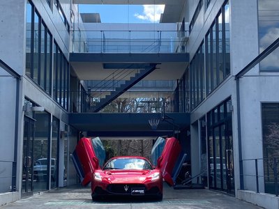 صورة 10 لـ 2022 Maserati MC20