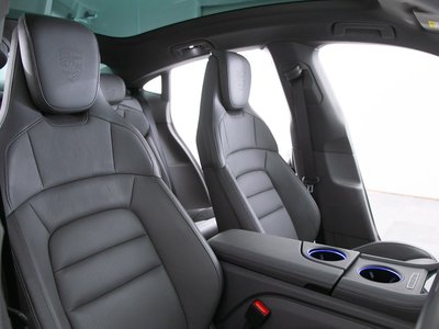 2021 Porsche TAYCAN thumbnail 52