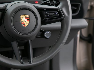 2021 Porsche TAYCAN thumbnail 51