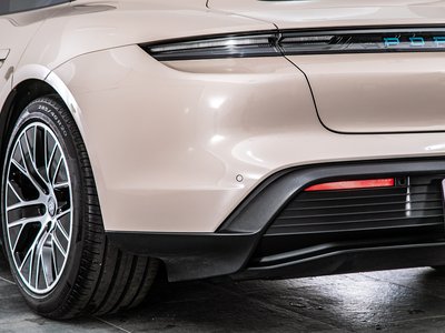 2021 Porsche TAYCAN thumbnail 36