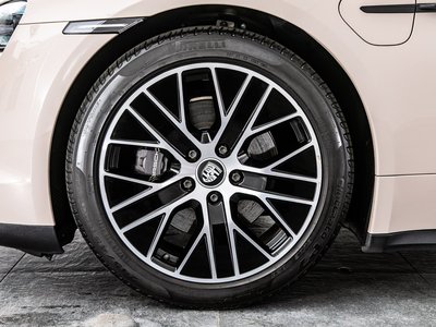 2021 Porsche TAYCAN photo 7