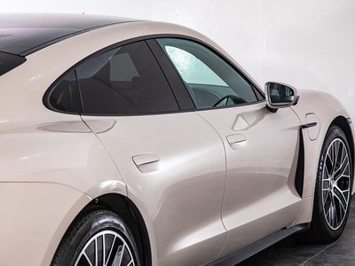 2021 Porsche TAYCAN thumbnail 31