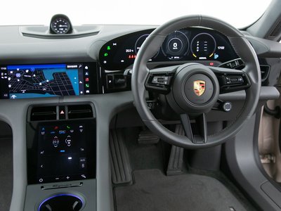 2021 Porsche TAYCAN thumbnail 47