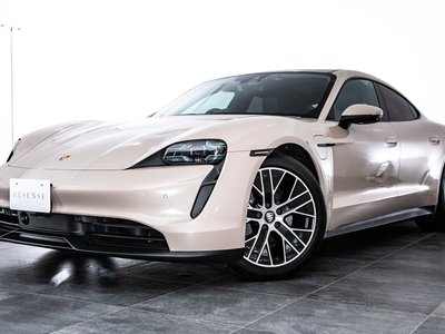 2021 Porsche TAYCAN photo 10