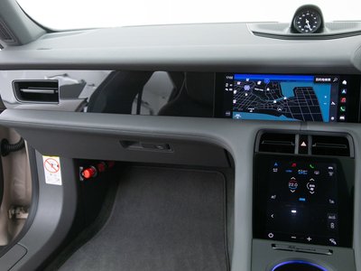 2021 Porsche TAYCAN thumbnail 48