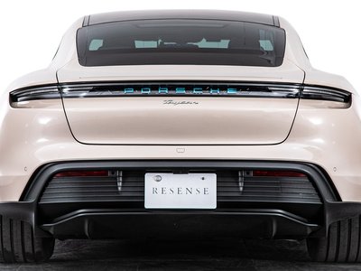 2021 Porsche TAYCAN photo 14