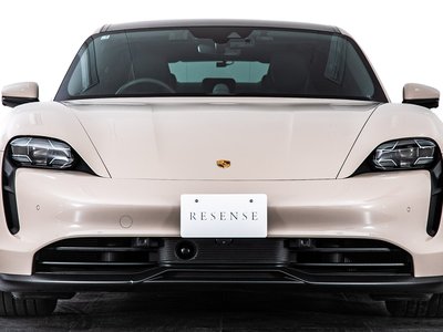 2021 Porsche TAYCAN photo 8