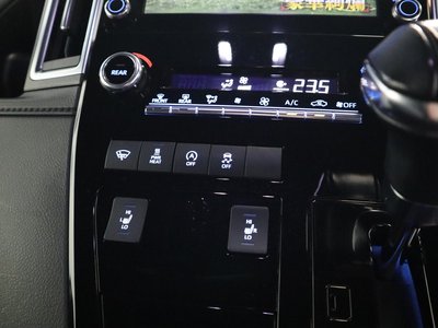 صورة مصغرة 27 لـ 2020 Toyota GRAND ACE