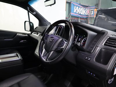 صورة 4 لـ 2020 Toyota GRAND ACE