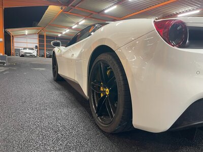 صورة مصغرة 32 لـ 2017 Ferrari 488 GTB