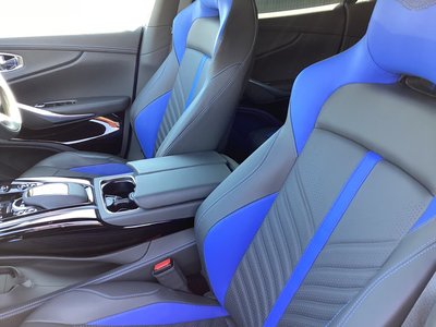 2024 Aston Martin DBX — миниатюра 14