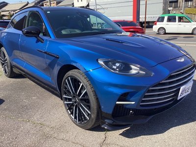 2024 Aston Martin DBX — миниатюра 3