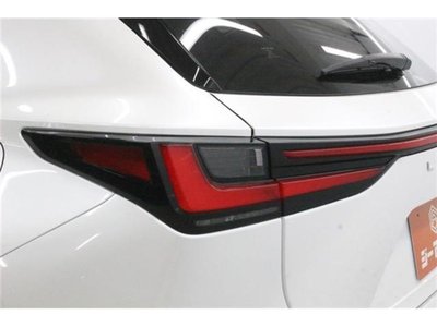 2023 Lexus NX thumbnail 23