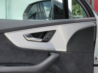 صورة مصغرة 32 لـ 2025 AUDI Q7