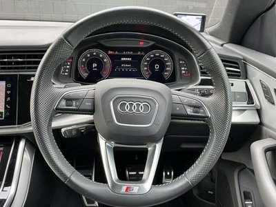 2020 AUDI Q8 photo 11
