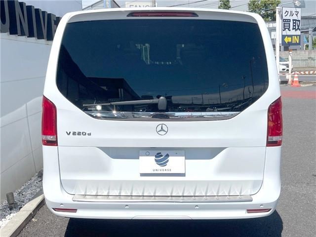 2022 Mercedes-BENZ V-CLASS — миниатюра 12