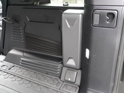 2025 LAND Rover DEFENDER thumbnail 34