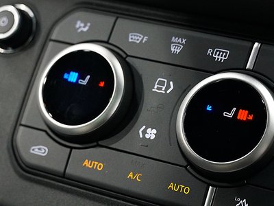 2025 LAND Rover DEFENDER thumbnail 19