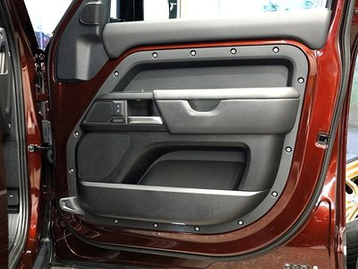 2025 LAND Rover DEFENDER thumbnail 29
