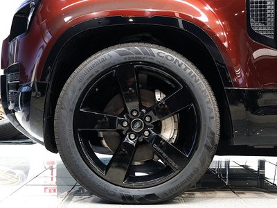 2025 LAND Rover DEFENDER photo 6