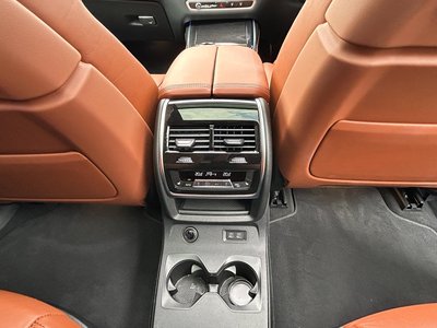 2023 BMW X7 thumbnail 43