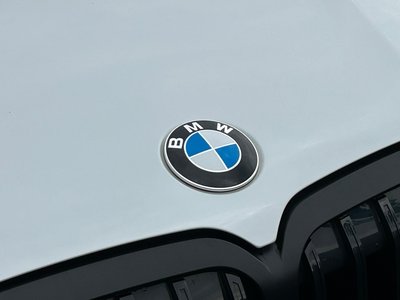 2023 BMW X7 thumbnail 18